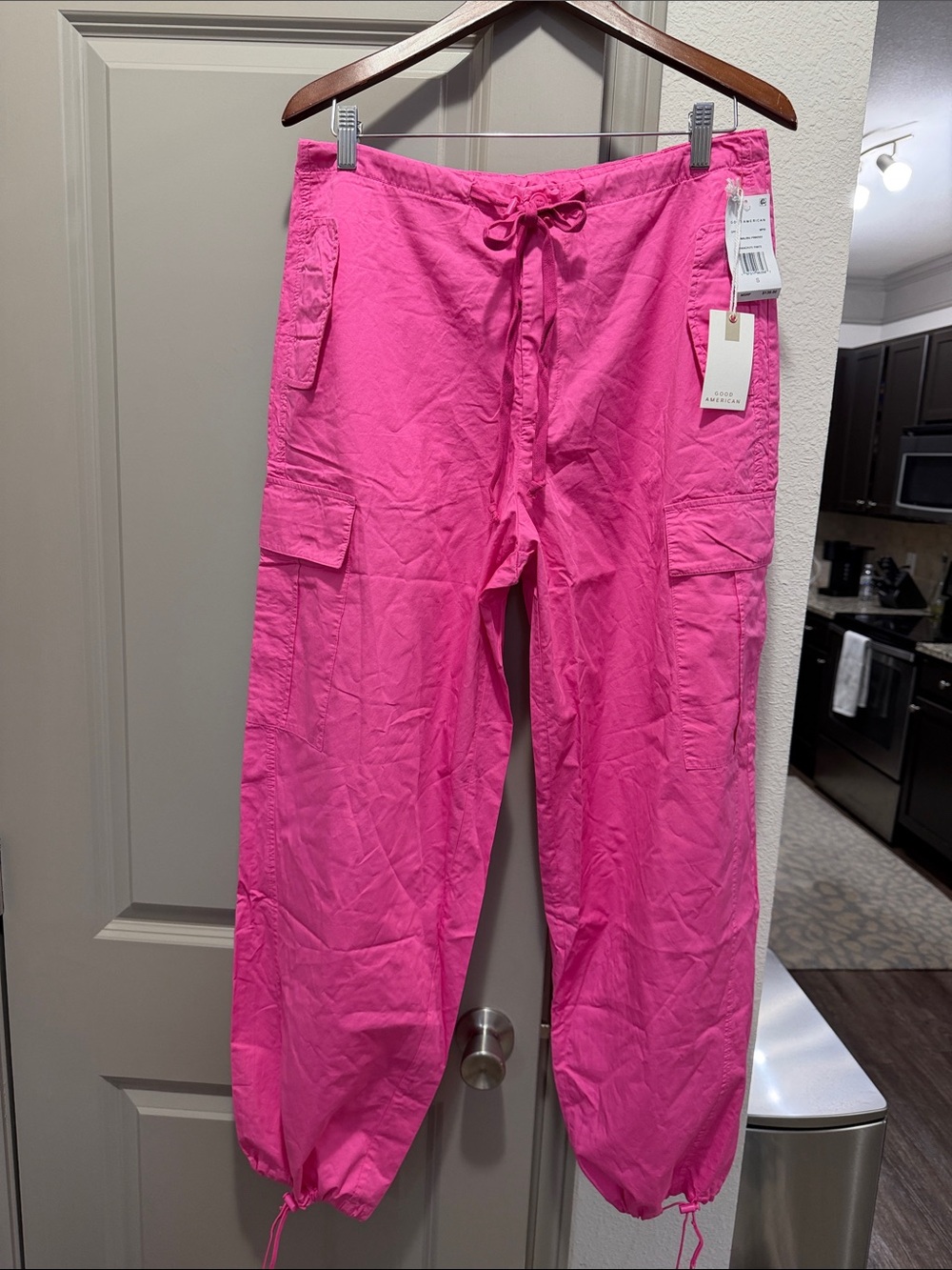 Good American Malibu pink oversized parachute utility cargo pants S M